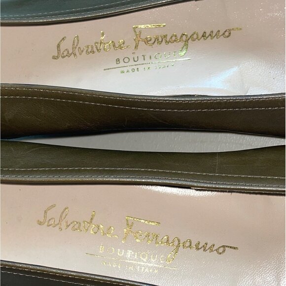 Vintage Salvatore Ferragamo Women's Olive Green Flat Shoes Sz 8B - Picture 10 of 10